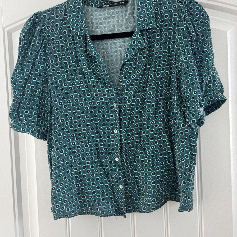 Zara blue Button Down Crop Top with Puff Sleeves